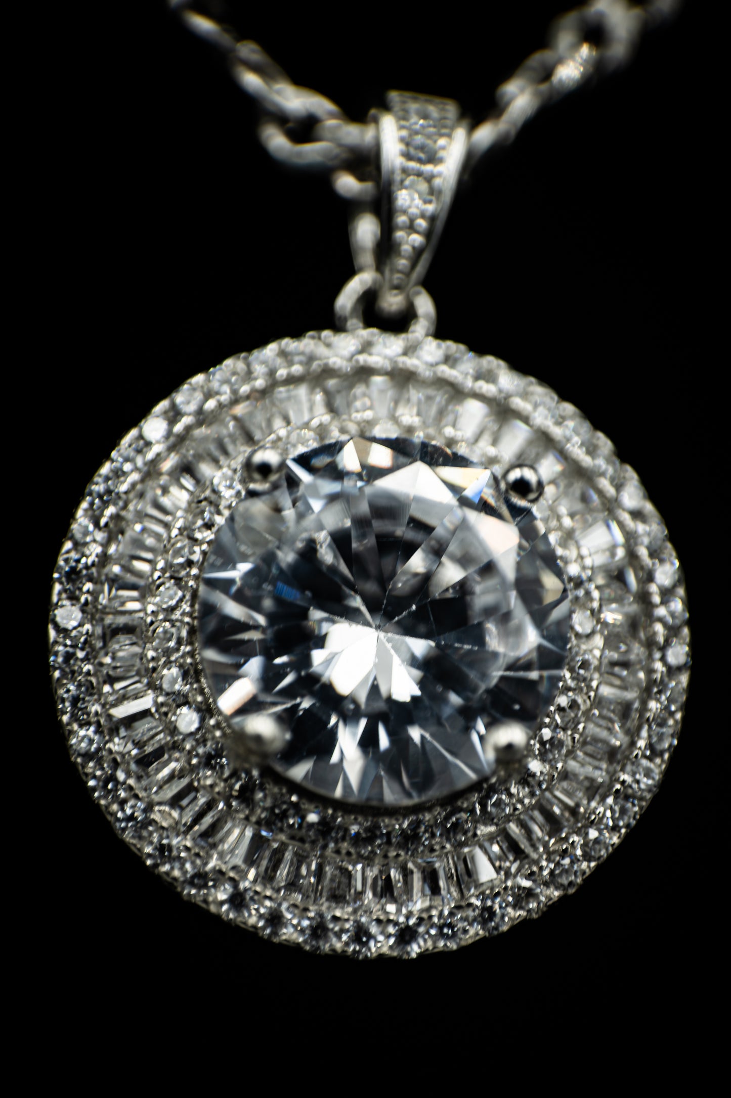 Royal pendant